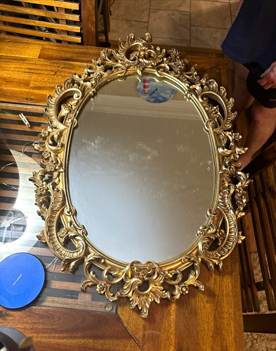 Gold ornate baroque oval - ornate,