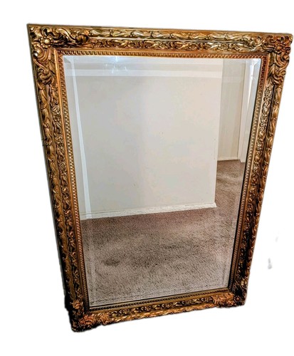Ornate gold wall - 37", x
